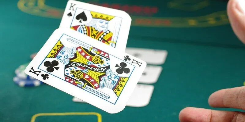 Chơi poker chuyên nghiệp với những kỹ năng nâng cao nhất