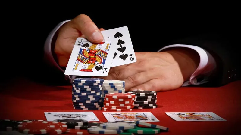 Luật chơi poker - Chi tiết luật chơi một ván game cho người mới