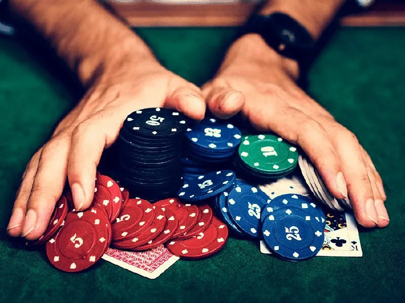 Kinh nghiệm quản lý vốn chơi poker hiệu quả nhất